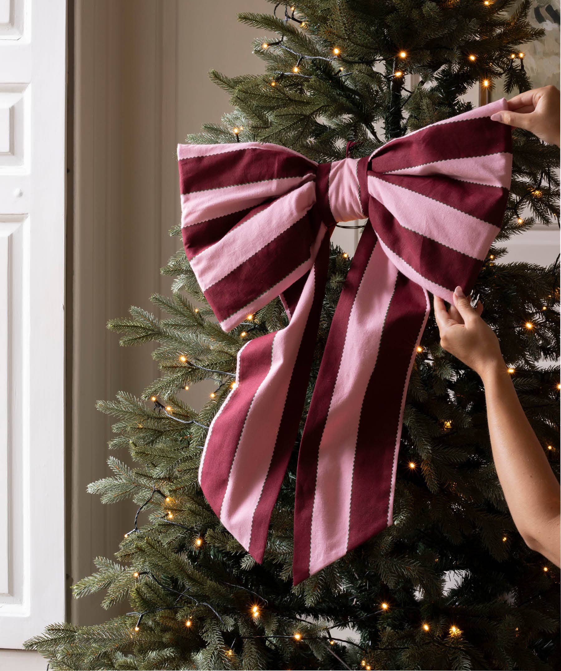 Christmas Hanging Bow - Bold Stripe Burgundy
