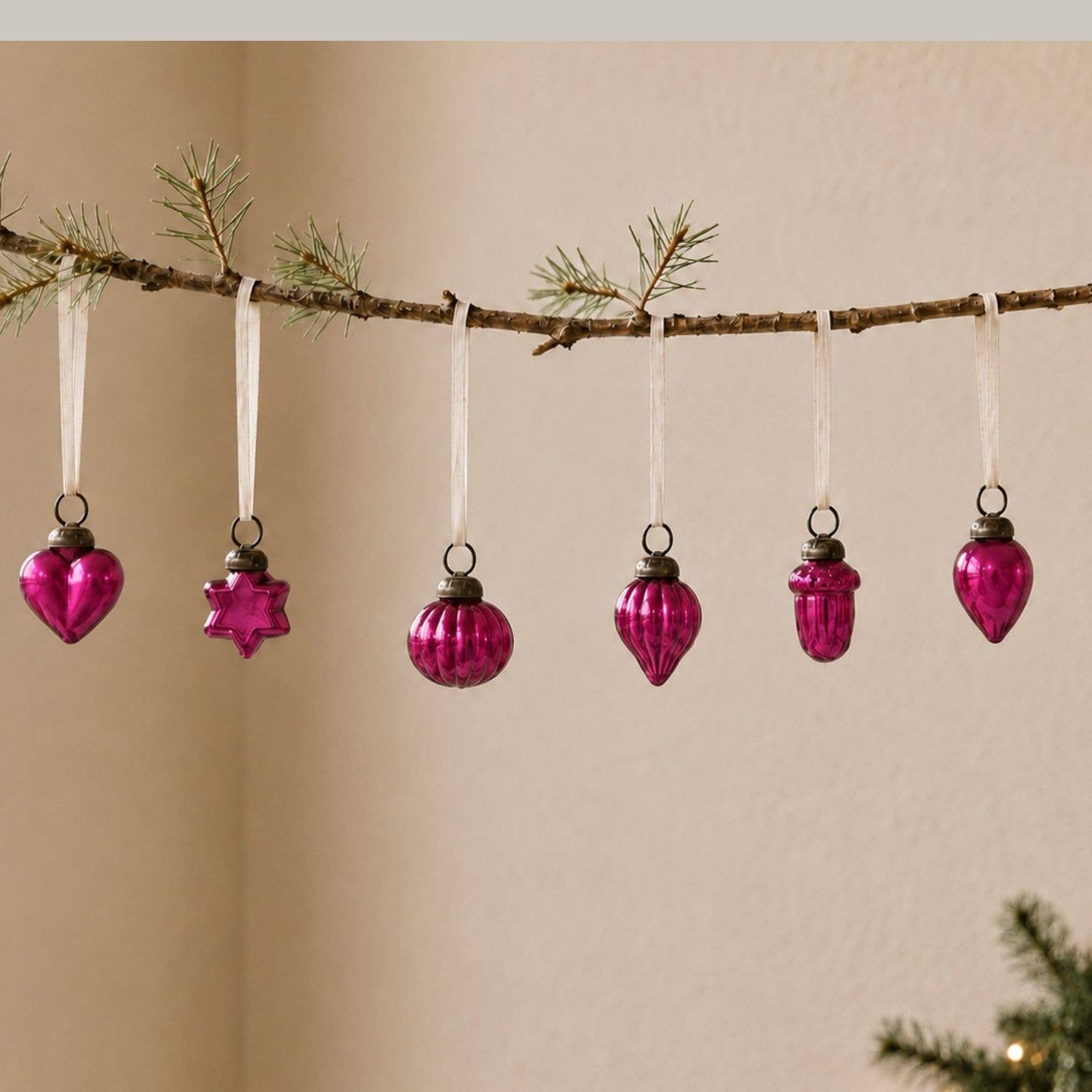 Fuchsia 1" Mouth-Blown Glass Baubles (Bag of 12)