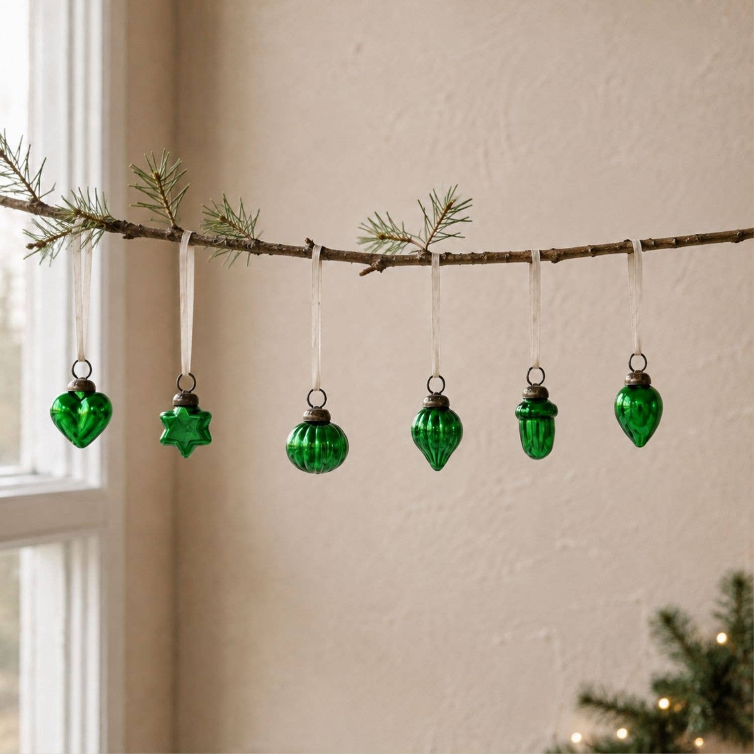 Classic Green 1" Mouth-Blown Glass Baubles (Bag of 12)